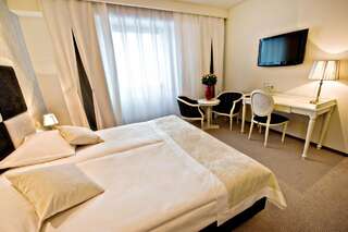 Отель Hotel Prezydencki 4-star Жешув Двухместный номер Делюкс с 1 кроватью или 2 отдельными кроватями-2