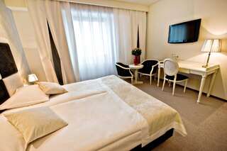 Отель Hotel Prezydencki 4-star Жешув Двухместный номер Делюкс с 1 кроватью или 2 отдельными кроватями-9